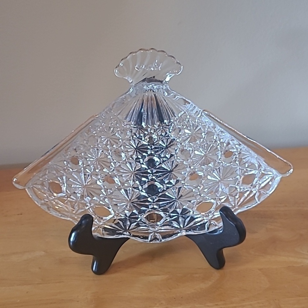 AVON Vintage 1974 Hostess Fancy Glass Soap Trinket Vanity Dish